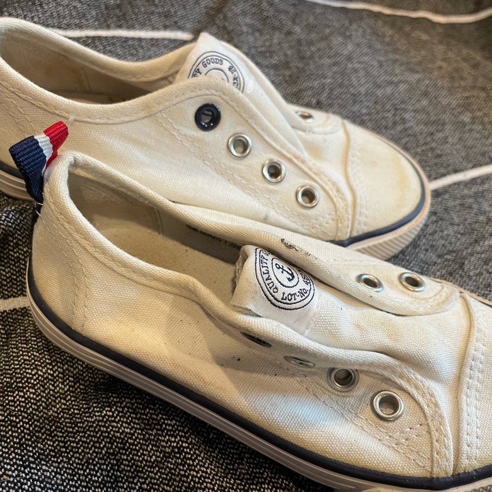 Toddler sz 8 slides